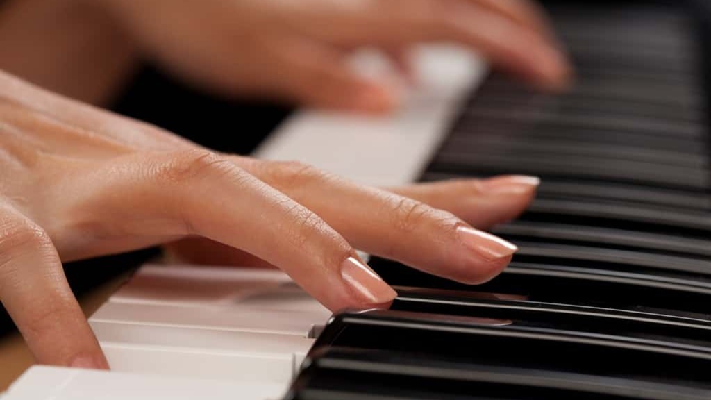 آموزش نوازندگی پیانو در کوکیتلام